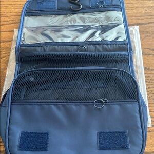 Men or women Navy Hanging Toiletry Organizer Travel Bag